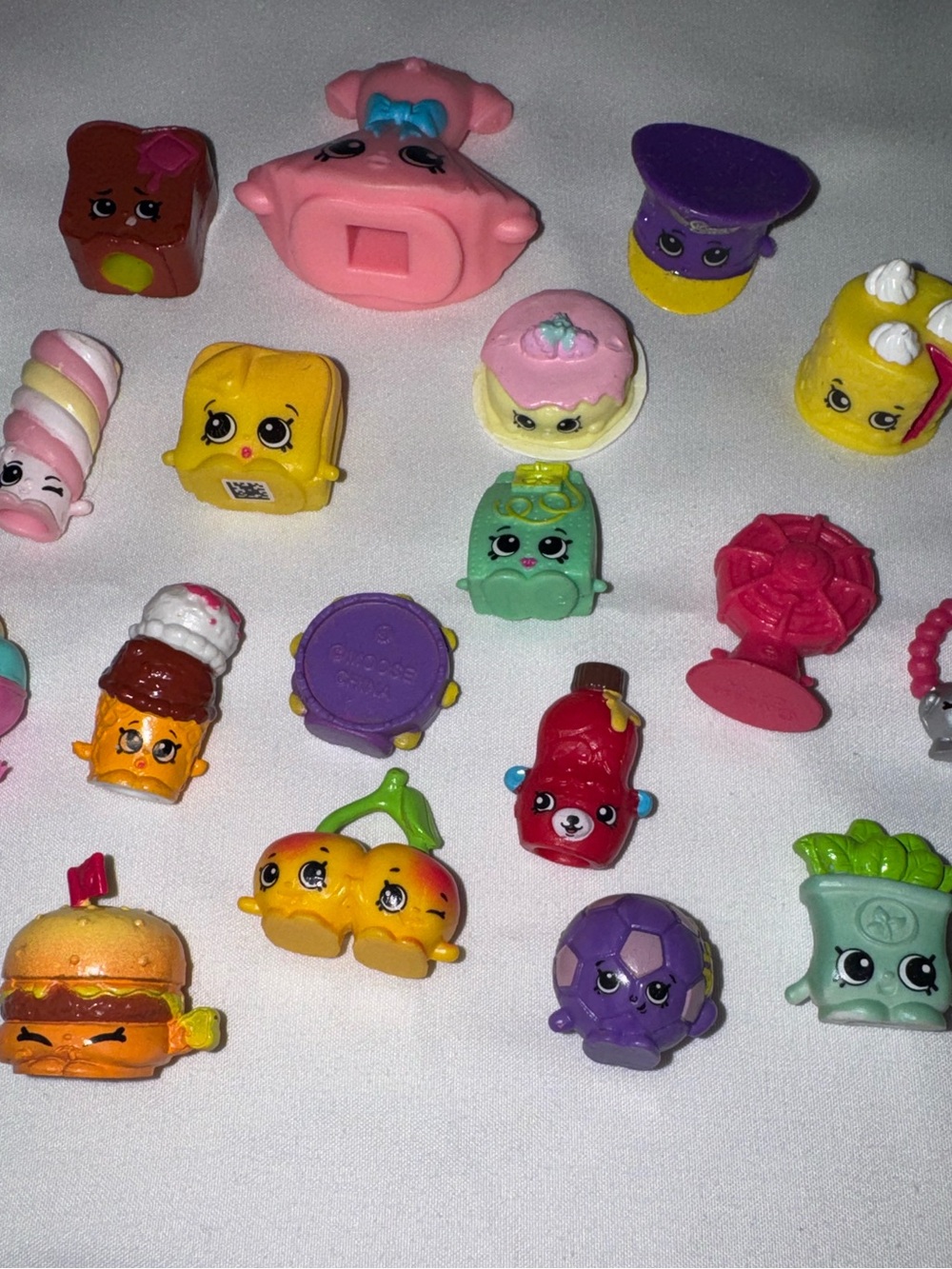 Shopkins bundle - Picture 4 of 4